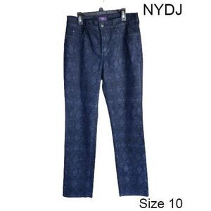 Women's High Rise Straight Leg Curvy Mom Jeans Black Denim Size 10 NWOT